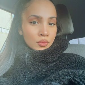 Meet your Posher, Kay